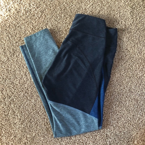 Outdoor Voices 7/8 Tri-Tone Leggings - Picture 4 of 6